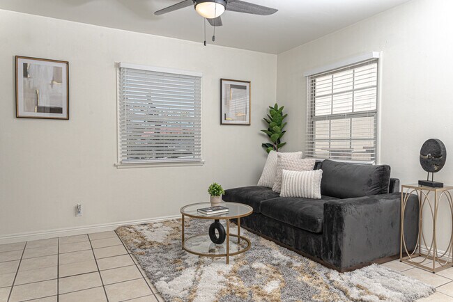 Foto del edificio - 1022 W 168th St