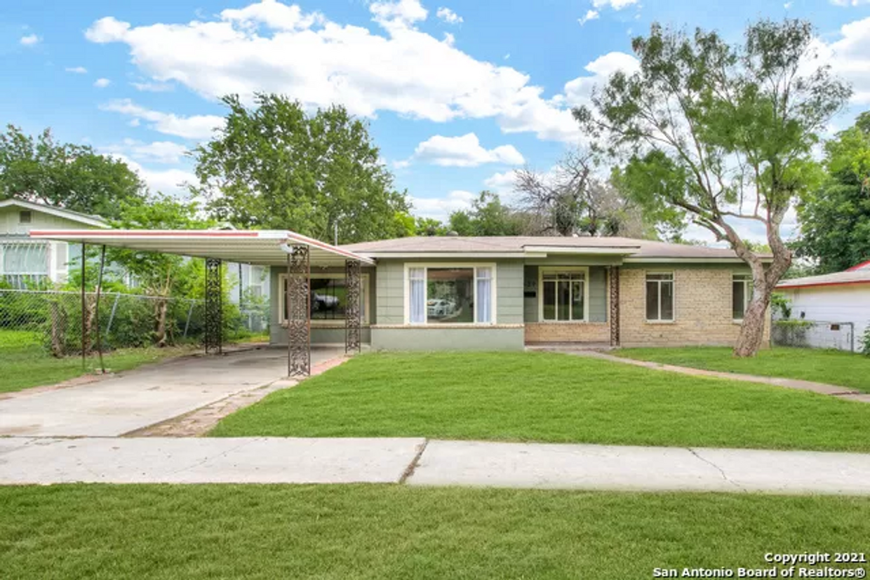 Primary Photo - Newly Renovated Bungalow in Central SA