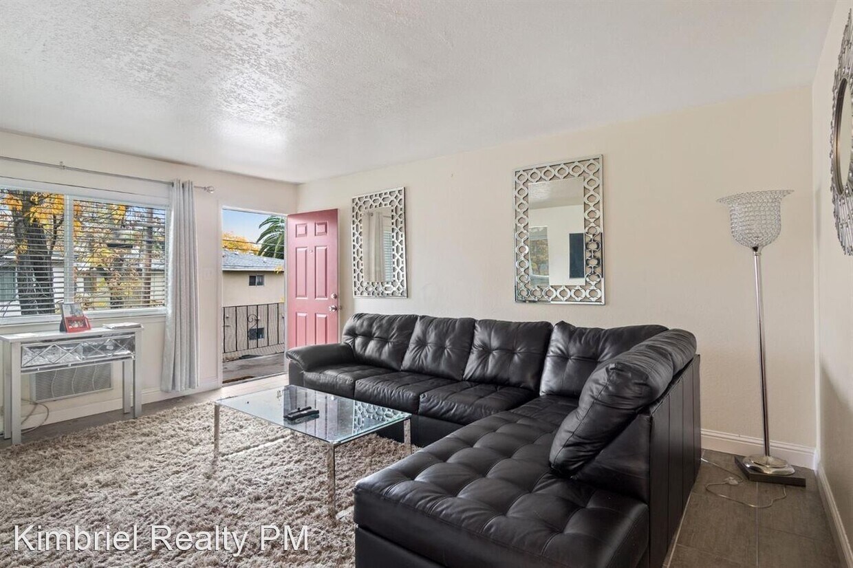 Primary Photo - 206 4th St
