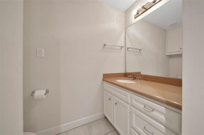 Foto del edificio - 650 Westcross St