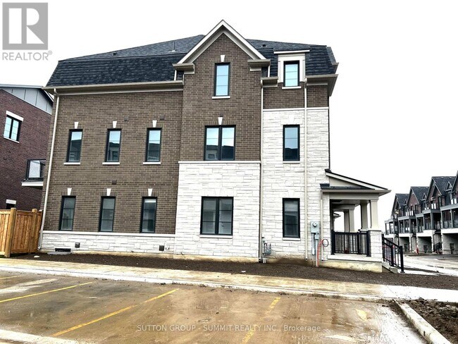 Building Photo - 5930 Saigon St