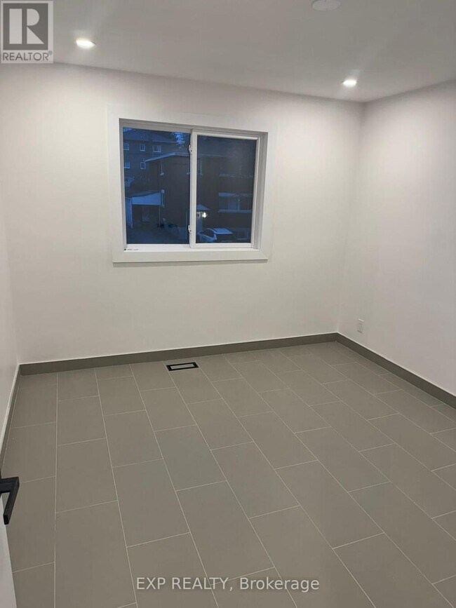 Photo du bâtiment - 2434 Clover St