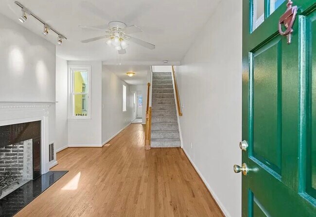 Foto del edificio - 1241 W Lombard St