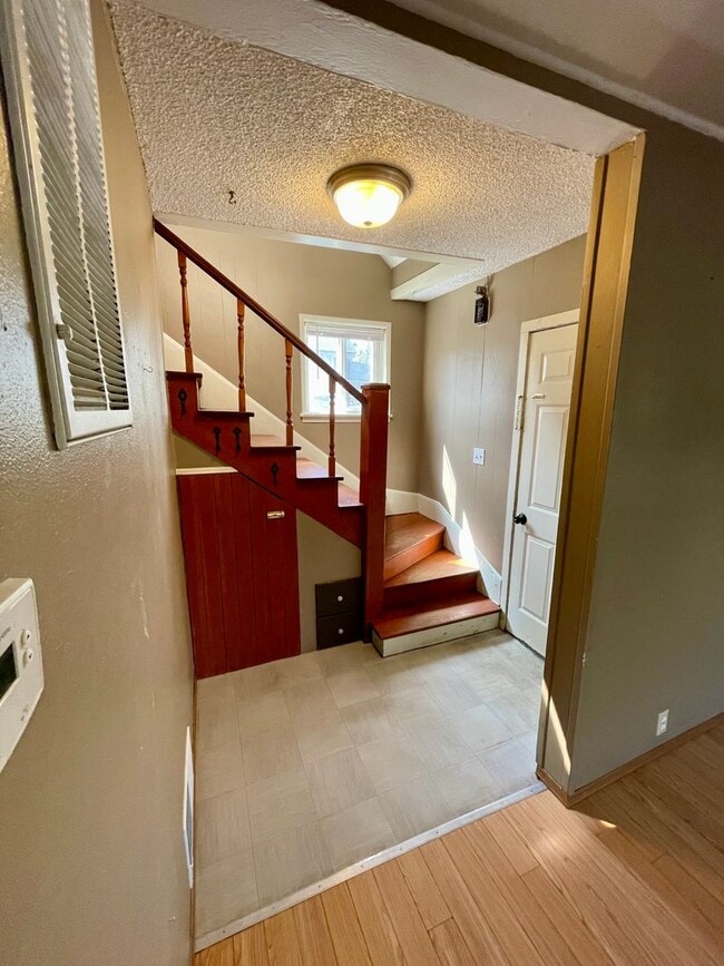 Foto del edificio - 3 Bedroom 2 Bathroom Home in Fantastic Location