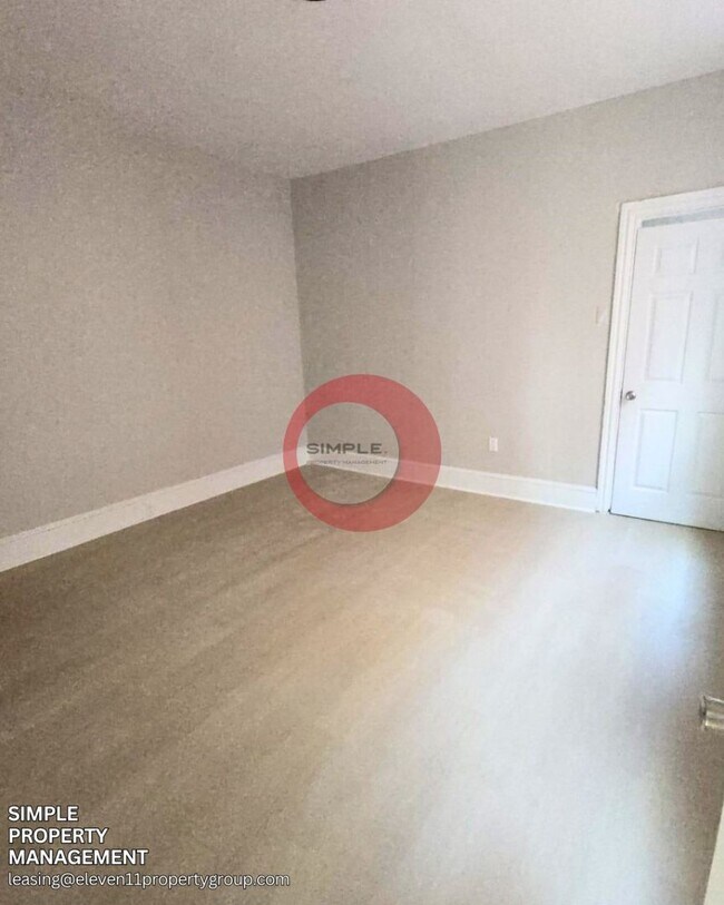 Photo - Multi-family building with huge yard Apartment