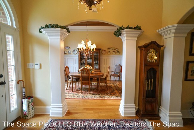 Building Photo - 111 Crystal Springs Dr