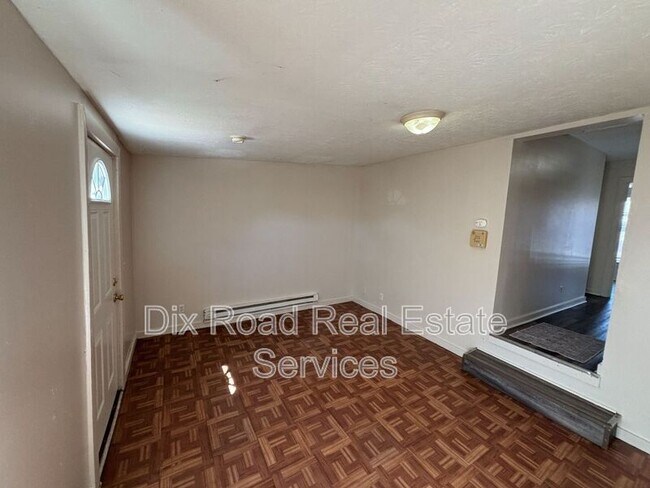 Foto del edificio - 829 Maple Ave