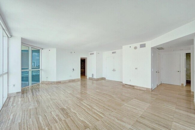 Foto del edificio - 101 S Fort Lauderdale Beach Blvd