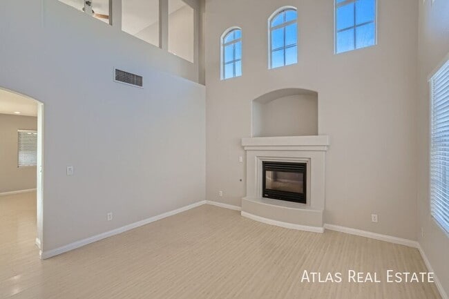 Foto del edificio - 8125 Indigo Gully Ct