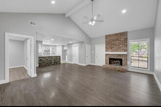 Building Photo - 18767 Glen Briar Ln