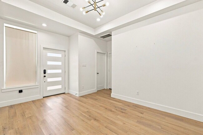 Building Photo - 4217 Hare St