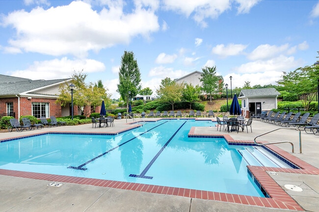 Building Photo - 140 Yellowstone Dr