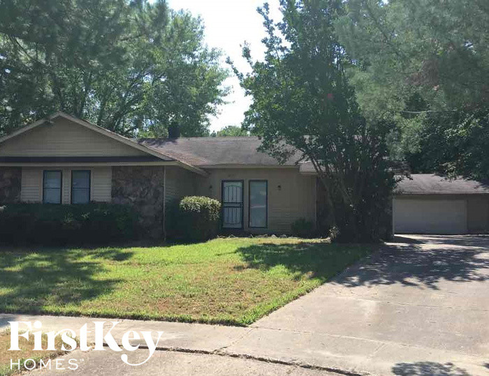 Primary Photo - 6177 Briarbend Ln
