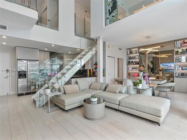 Foto del edificio - 60 SW 13th St