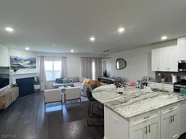 Foto del edificio - 31 Gerhard Pl