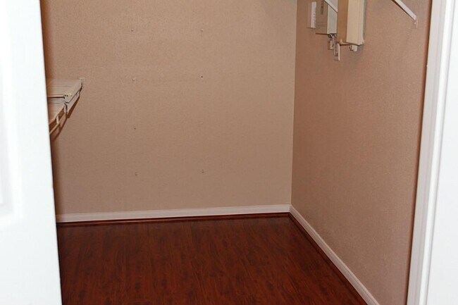 Building Photo - 1330 Old Spanish Trl