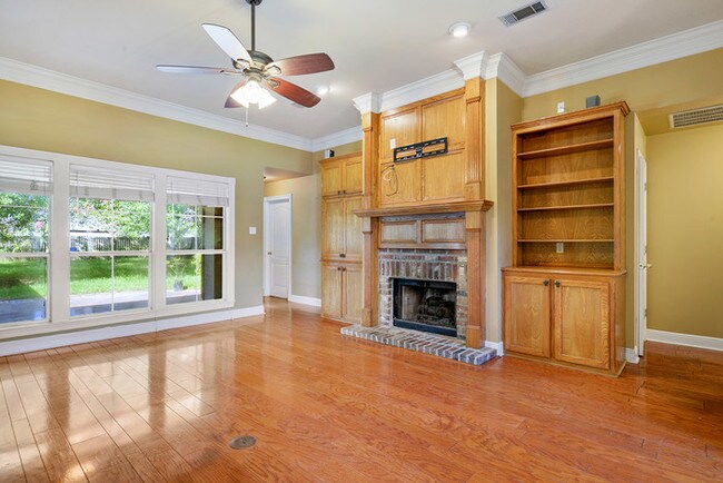 Foto del edificio - Spacious 3/2.5 home in great neighborhood
