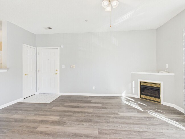 Foto del edificio - 801 Brassie Ln