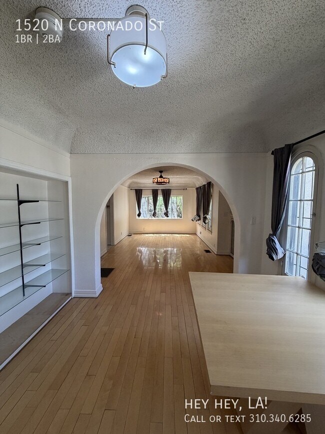 Foto del edificio - 1520 N Coronado St