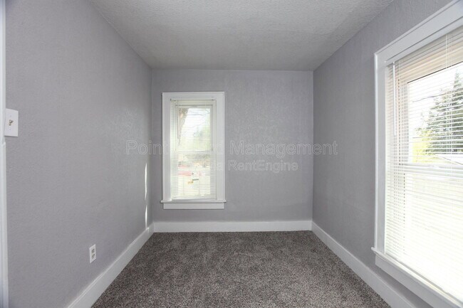 Foto del edificio - 1225 S Pattie St