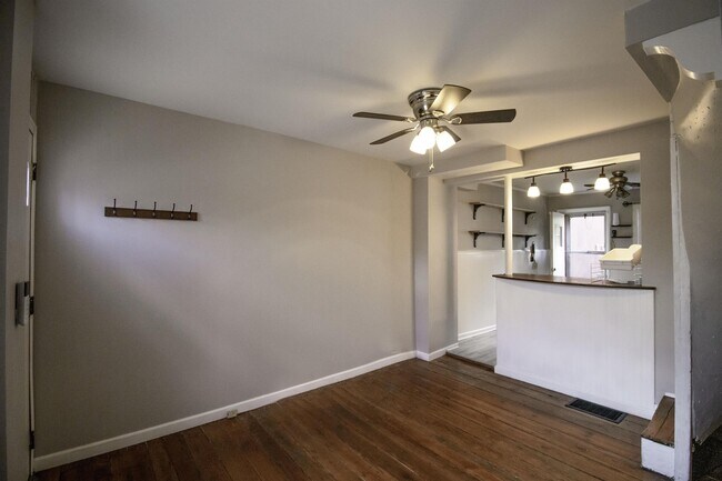 Building Photo - 1354 E Berks St