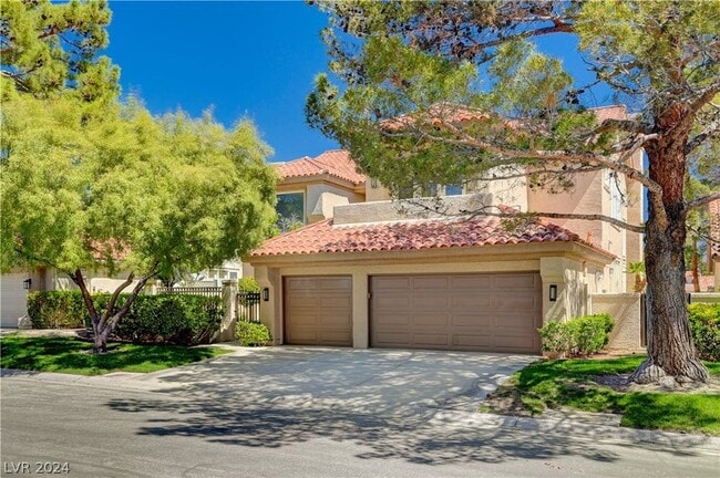Building Photo - 8080 Castle Pines Ave