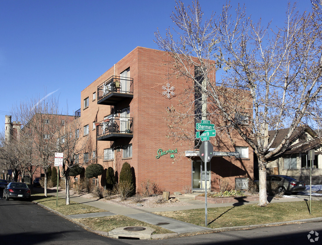 Primary Photo - The Shamrock Apartments