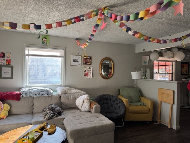 Foto del edificio - 810 W Laurel St