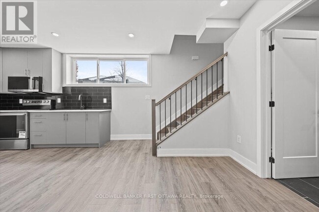 Building Photo - 20 Inverkip Ave