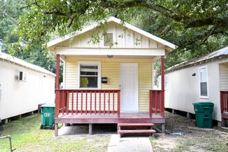 Building Photo - 425 W 29th Ave