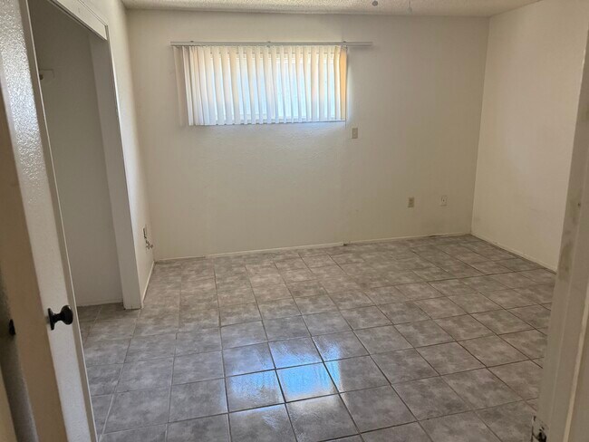 Foto del edificio - 21239 Madre St