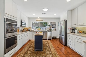 Building Photo - 614 Saddlewood Ln