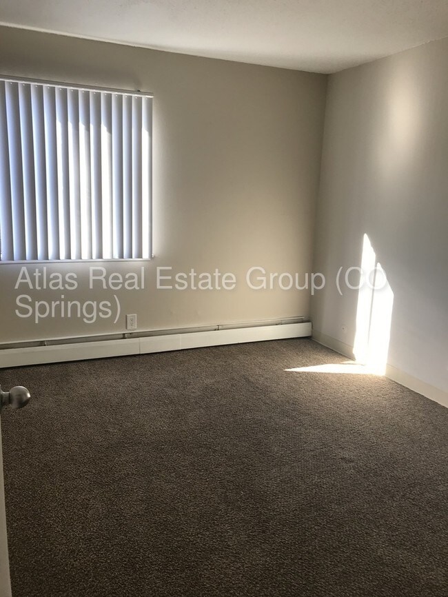 Building Photo - 233 E Arvada St