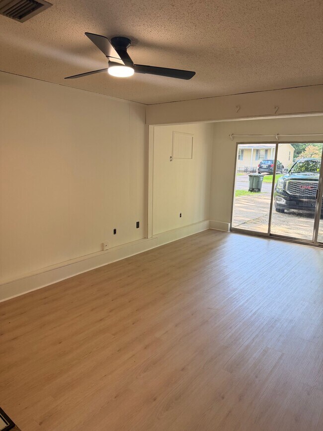Foto del edificio - 2109 Arkansas Ave