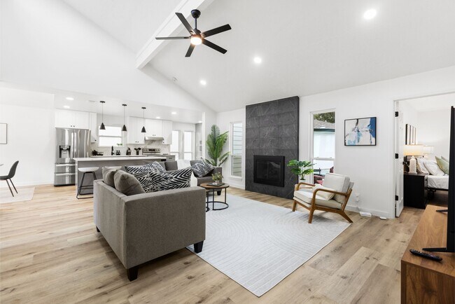 Foto del edificio - 15126 Forest Lodge Dr