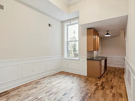 Building Photo - 1723 Master St