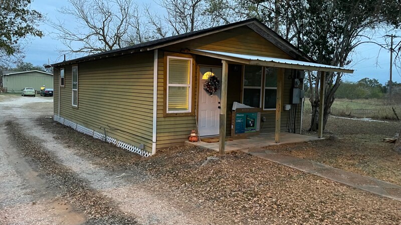 Primary Photo - 1126 Seydler St