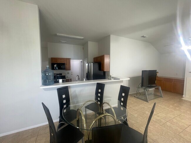 Foto del edificio - 7814 Log Hollow Dr