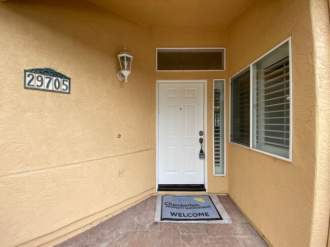 Building Photo - Spacious 3 Bedroom, 2 Bath located in Treasures of Caste Creek Community!