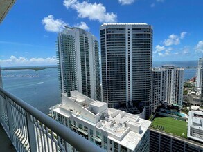 Building Photo - 1200 Brickell Bay Dr