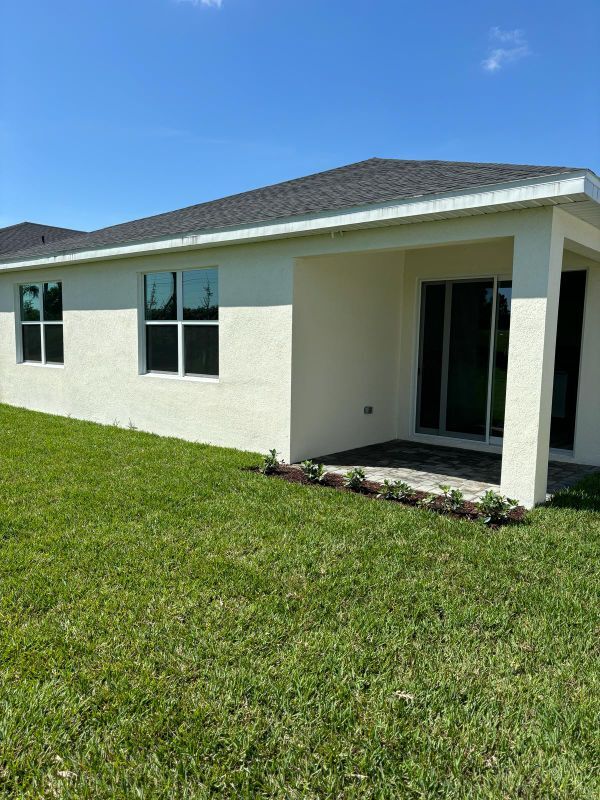 Foto del edificio - 8666 Dahlia Cir