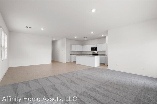 Foto del edificio - 4 br, 3 bath House - 8132 S 64th Drive