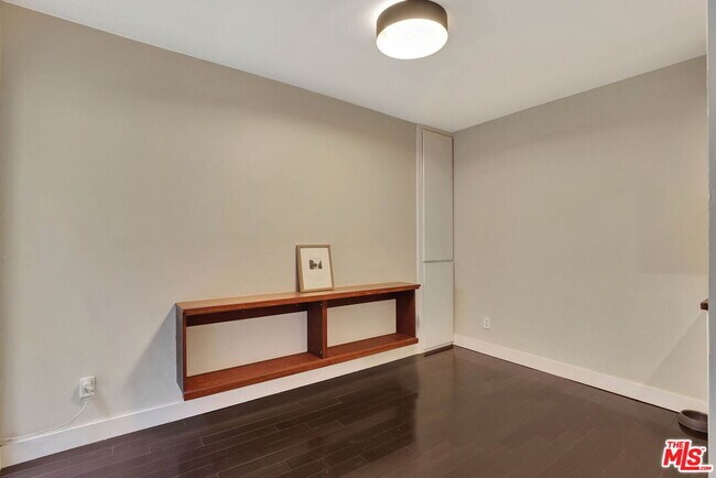 Foto del edificio - 1010 Palm Ave