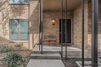Building Photo - 4312 Bellaire Dr S