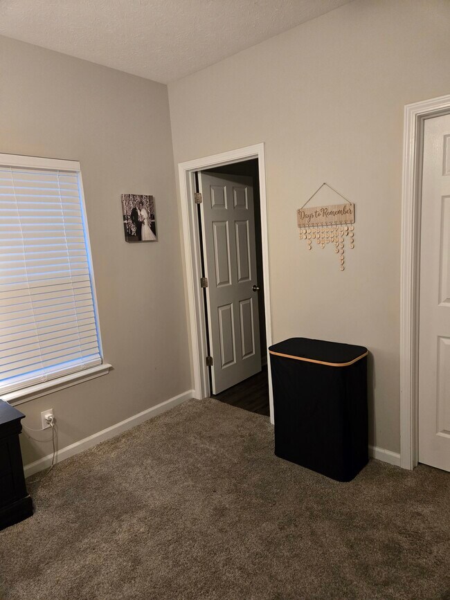 Foto del edificio - 914 Baden Manor Dr