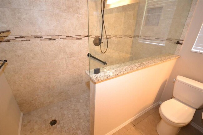 Foto del edificio - 1803 Ascot Ln