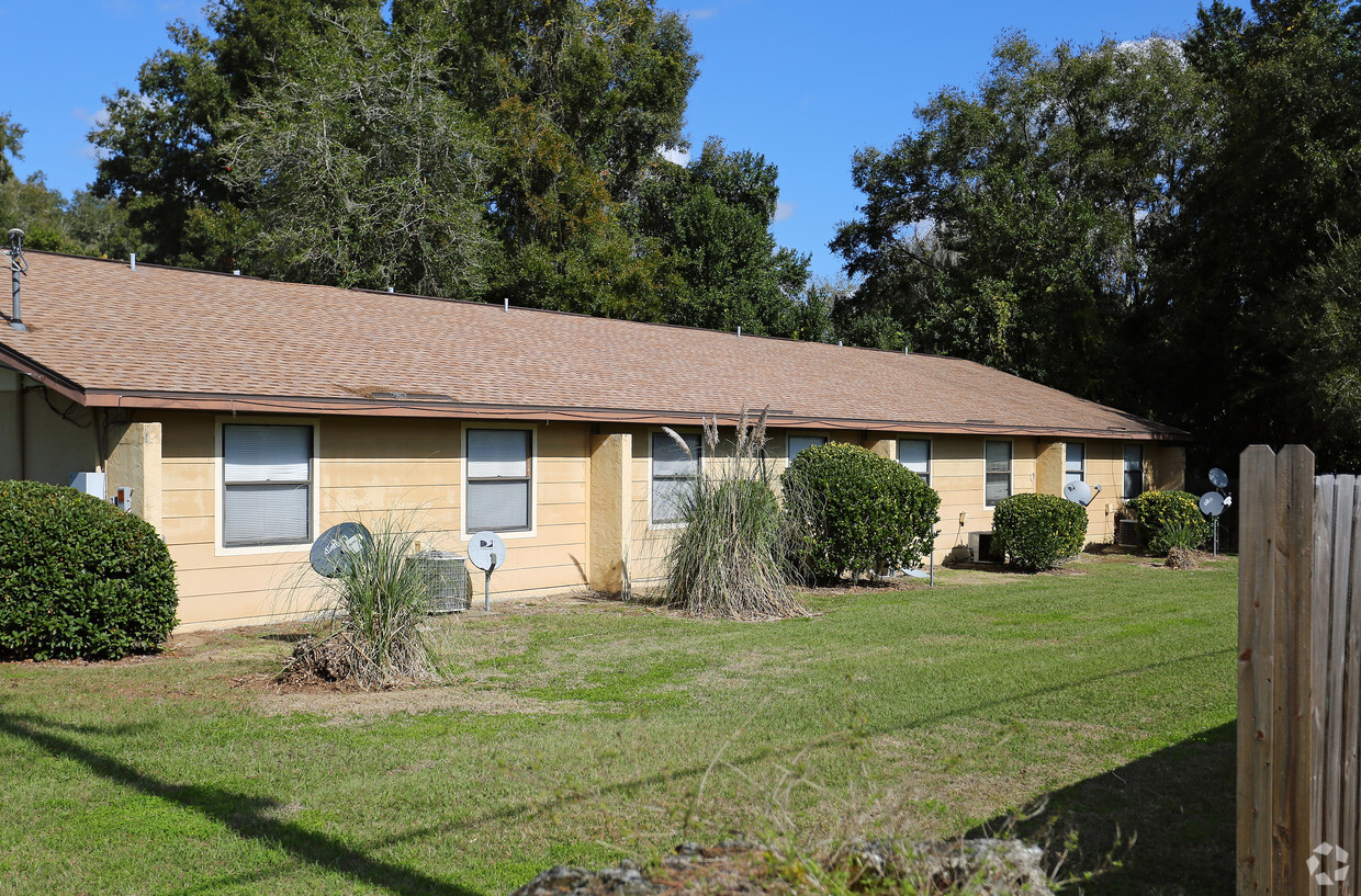 Foto principal - Century Oaks Apartments