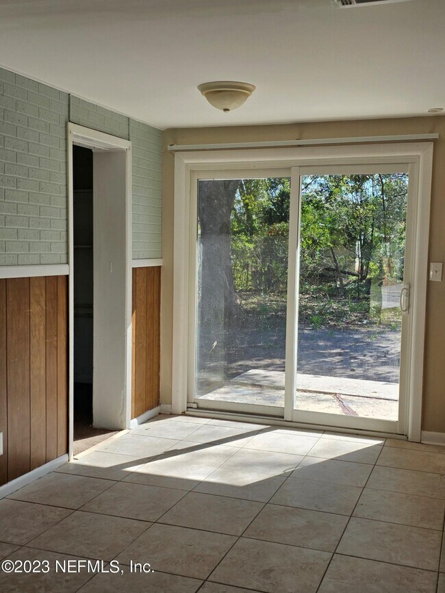 Foto del edificio - 438 Brighton Ave
