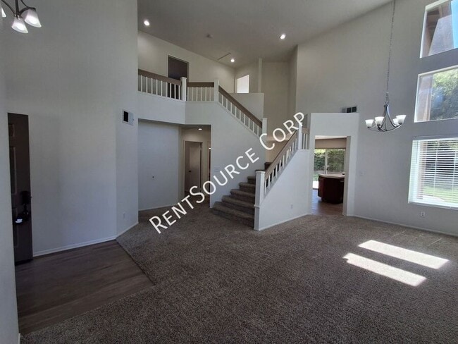 Building Photo - 30420 Yosemite Dr