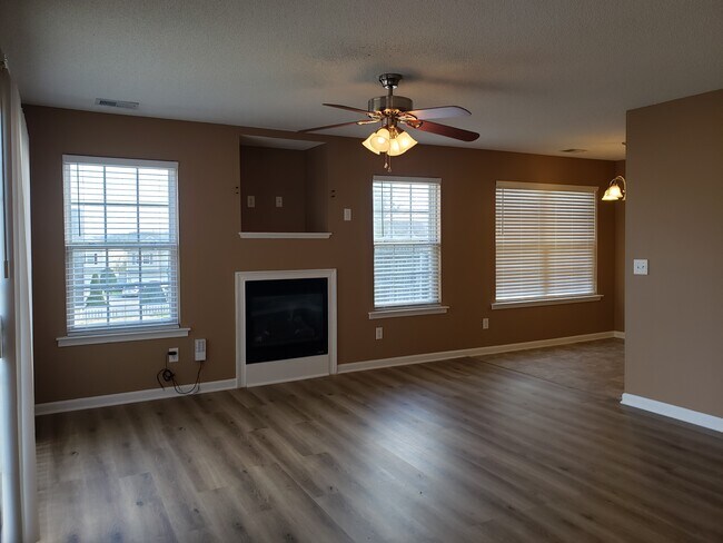Building Photo - 3059 Bracey Pl